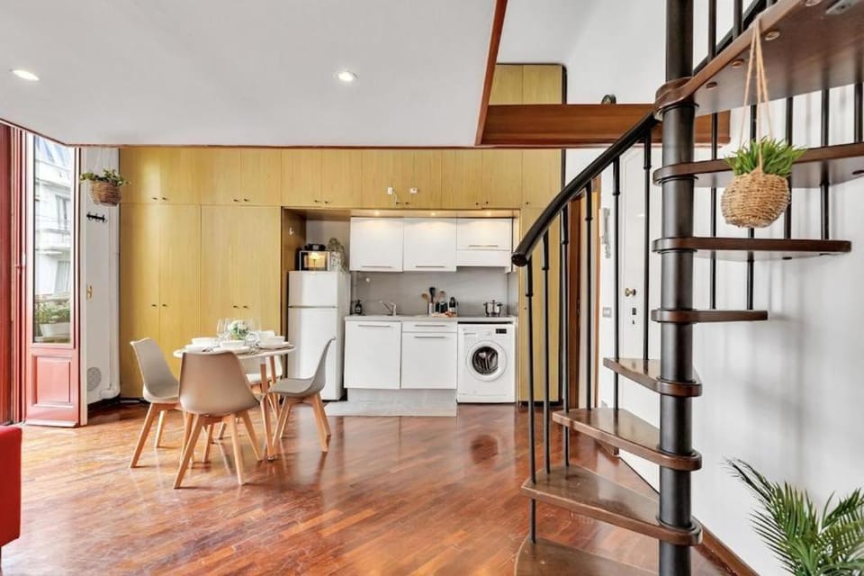 Compagnoni Flat 4 Posti Letto 15' Duomo, 15' Linate Metro M4 Apartment in Milan