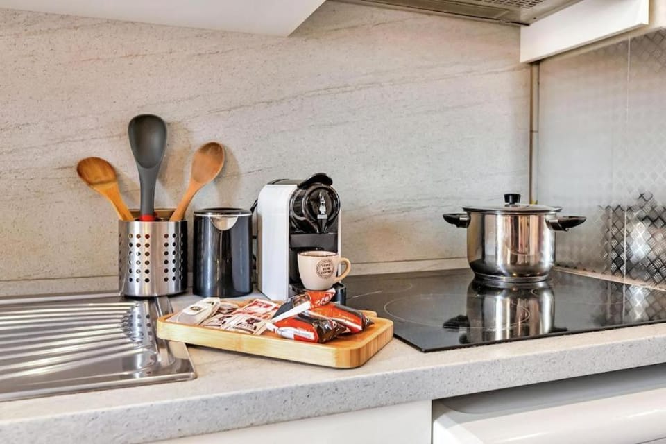 Compagnoni Flat 4 Posti Letto 15' Duomo, 15' Linate Metro M4 Apartment in Milan
