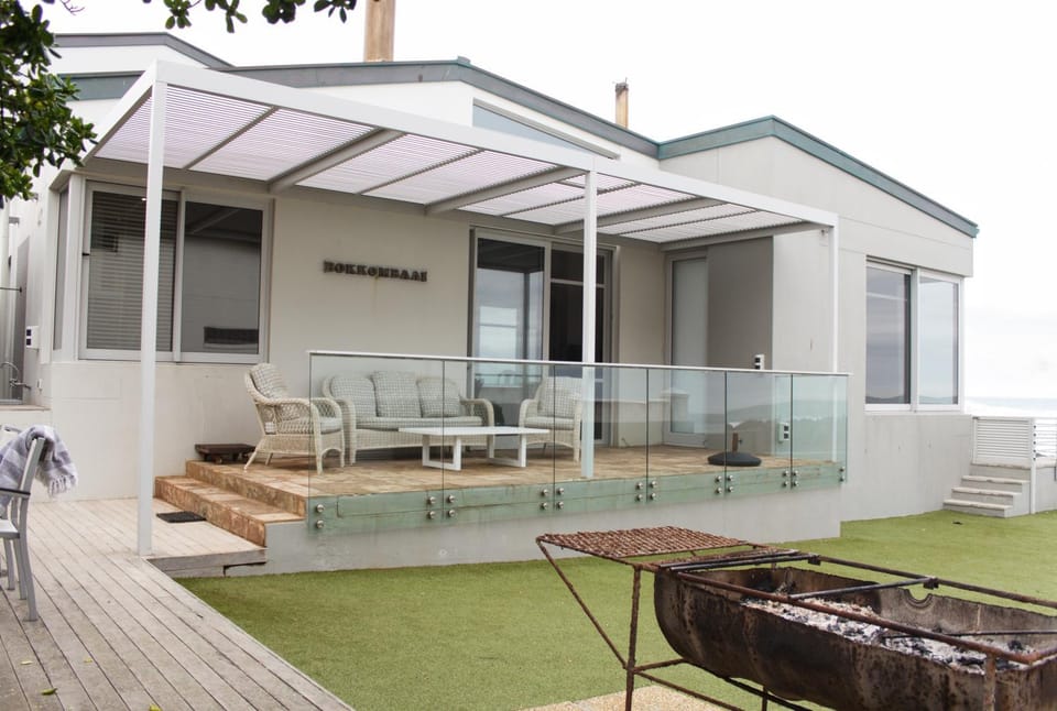 Patio, Seating area