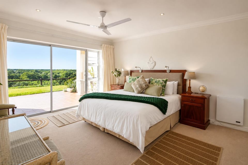 Bed, View (from property/room), Balcony/Terrace, Photo of the whole room, Bedroom
