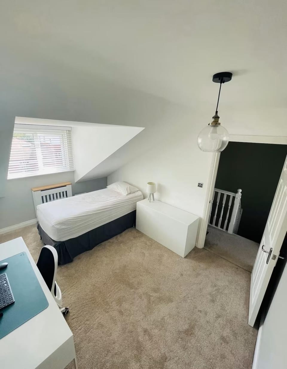 Quiet Close, near Birkdale Village and Golf Course, Southport Apartment in Southport