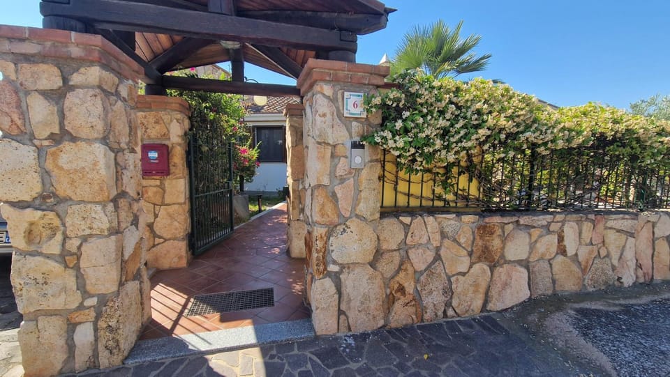 Domus Luxi Porto Frailis House in Sardinia