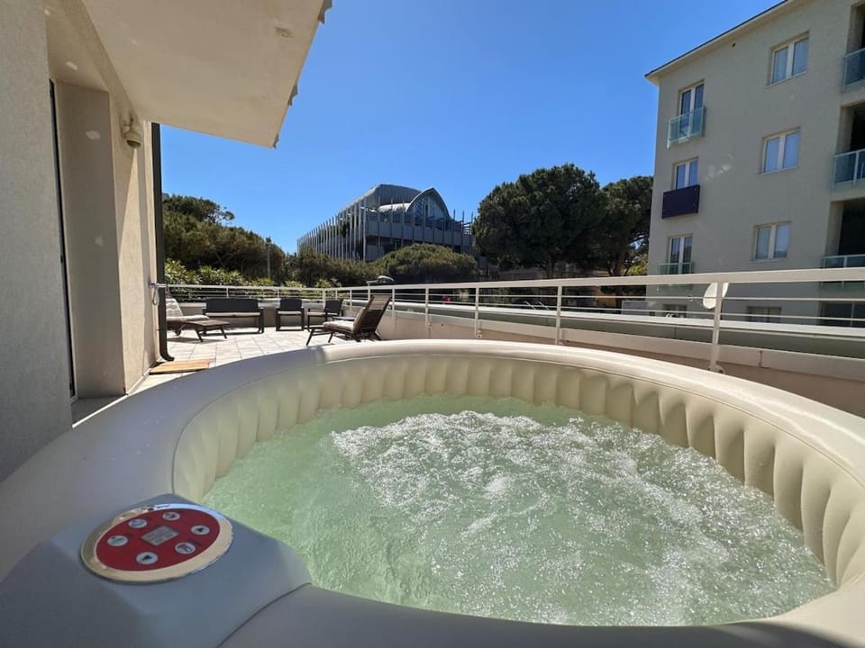 Perla NeraThe Most Exclusive Apartment in RiminiAbove Bounty Restaurant Apartment in Rimini