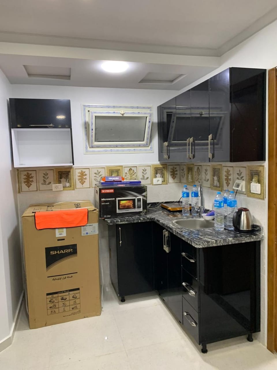 Kitchen or kitchenette