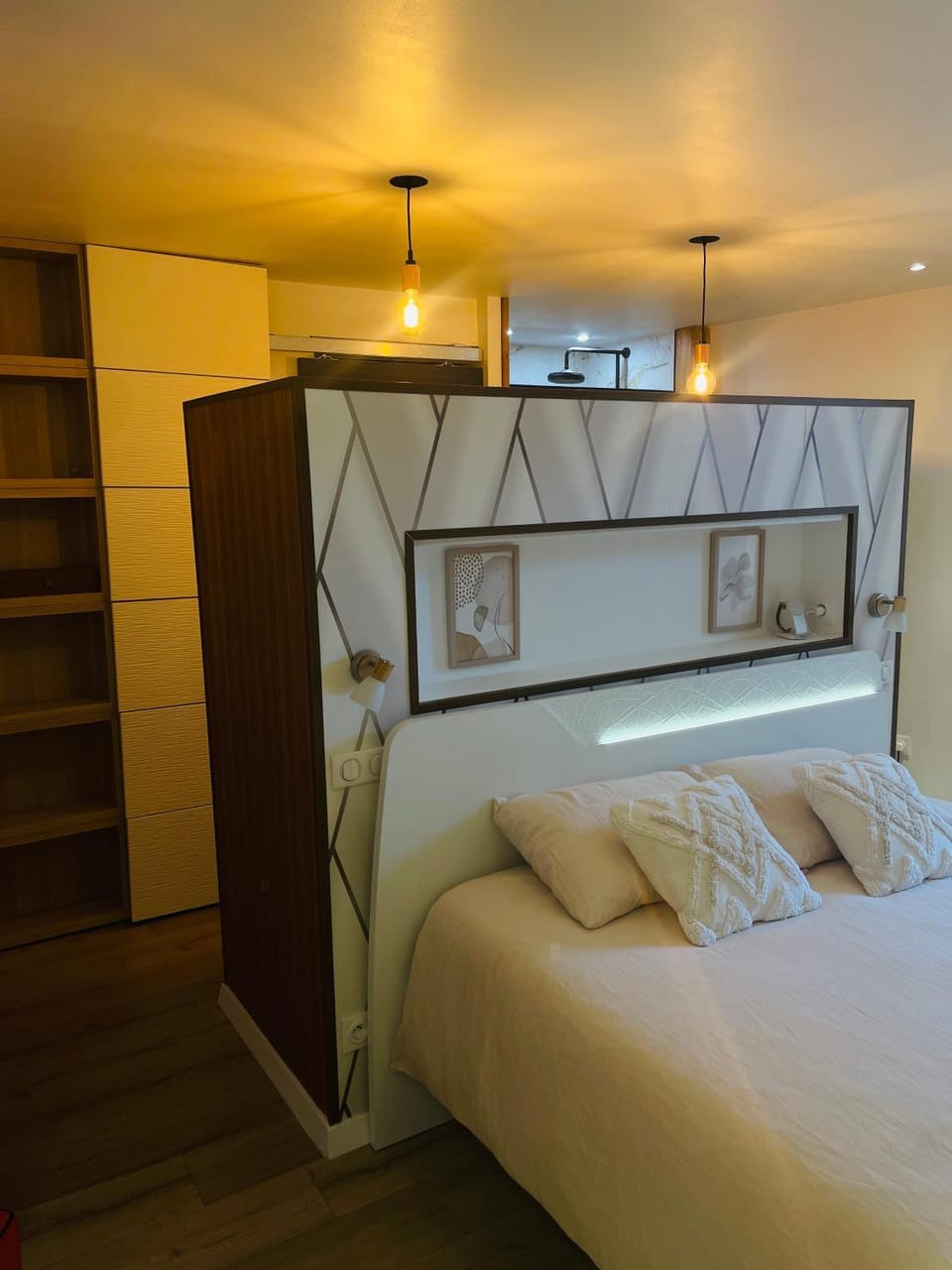 Master Bedroom3 chambre privative Bed and Breakfast in Bourgogne-Franche-Comté