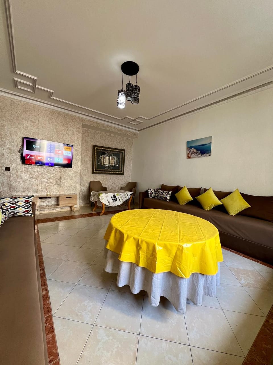 Communal lounge/ TV room, TV and multimedia, Kitchen or kitchenette, Living room, Seating area, Dining area