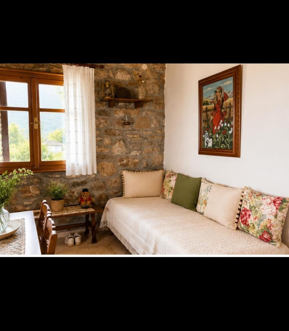 Mountain Escape Villa Bed and Breakfast in Messenia