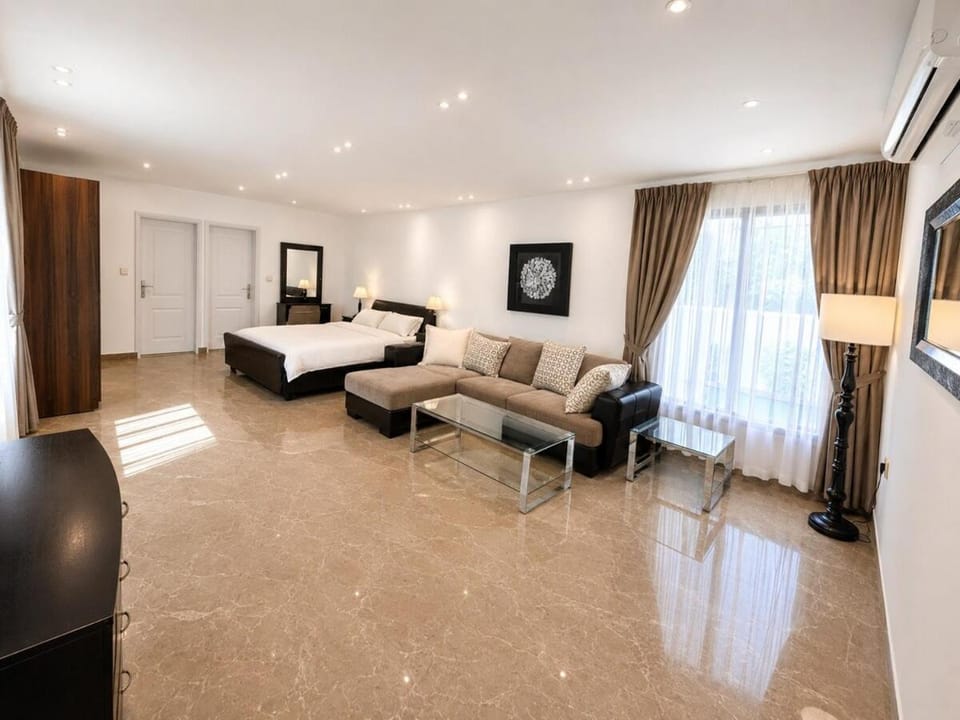 La Plage Bungalow House in Dubai