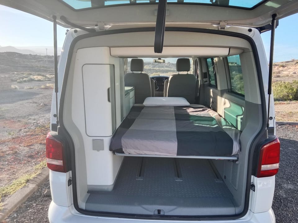 Nomad Campers VW California Luxury tent in Abona
