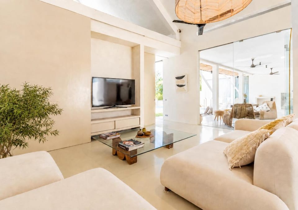 Communal lounge/ TV room, Living room