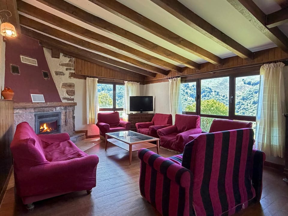Living room, Garden view