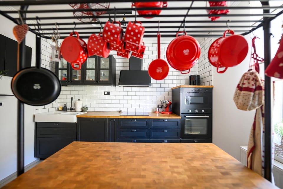 Kitchen or kitchenette, oven, stove