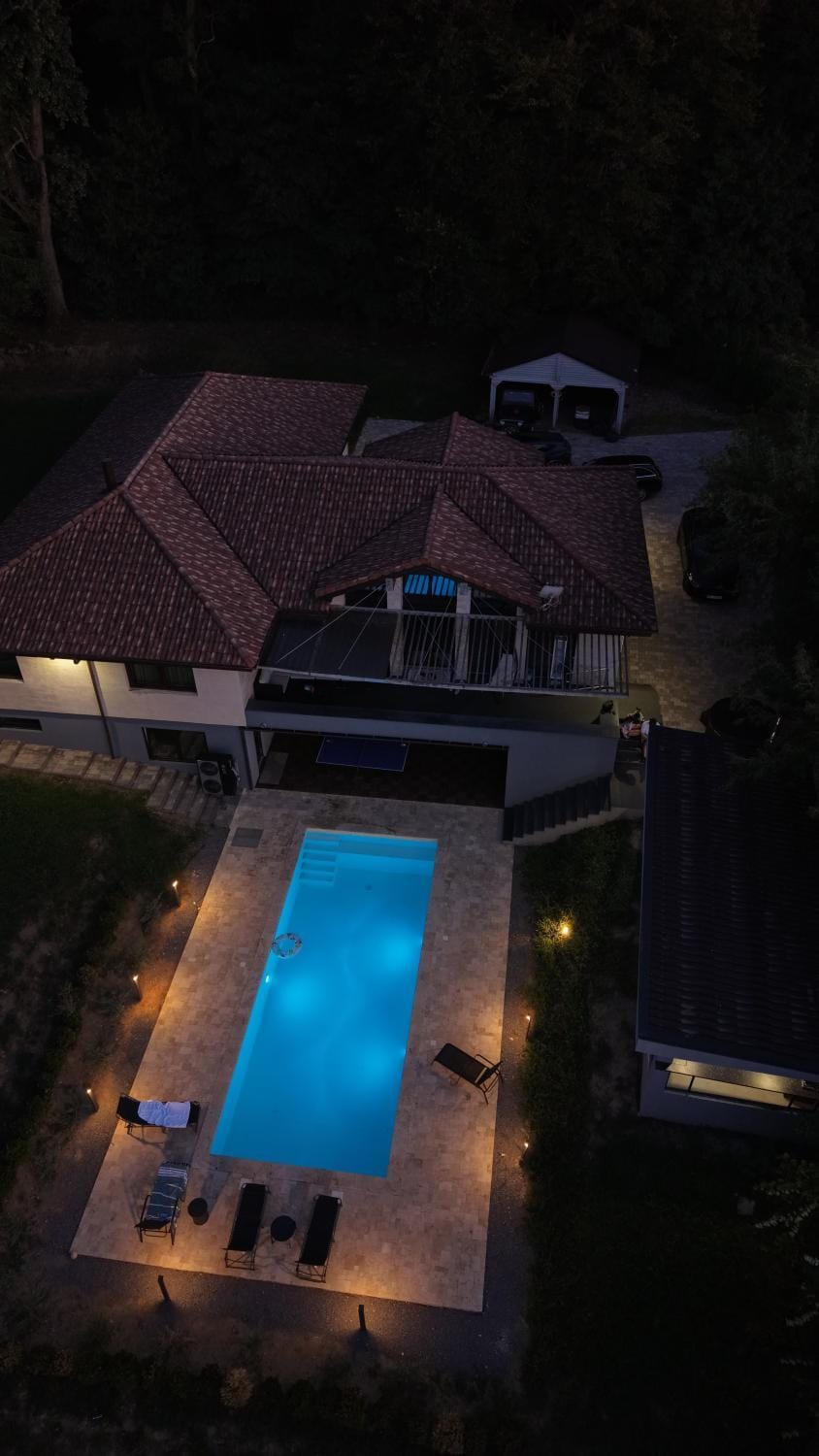 Breite Privée Forest and Pool Retreat Villa in Romania