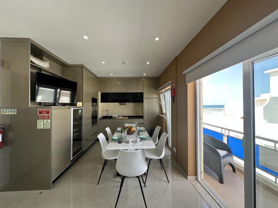 Beira Mar by FHR - Conforto com o Pé na Areia. Apartment in Quarteira