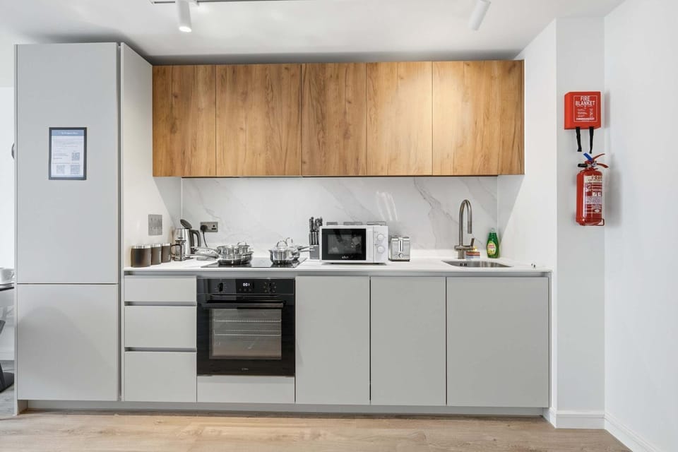 Modern 1 Bed Apartment in Birmingham - Sleeps 3 Apartment in Birmingham