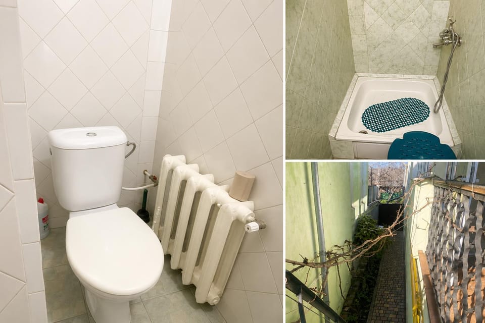 Toilet, Property building
