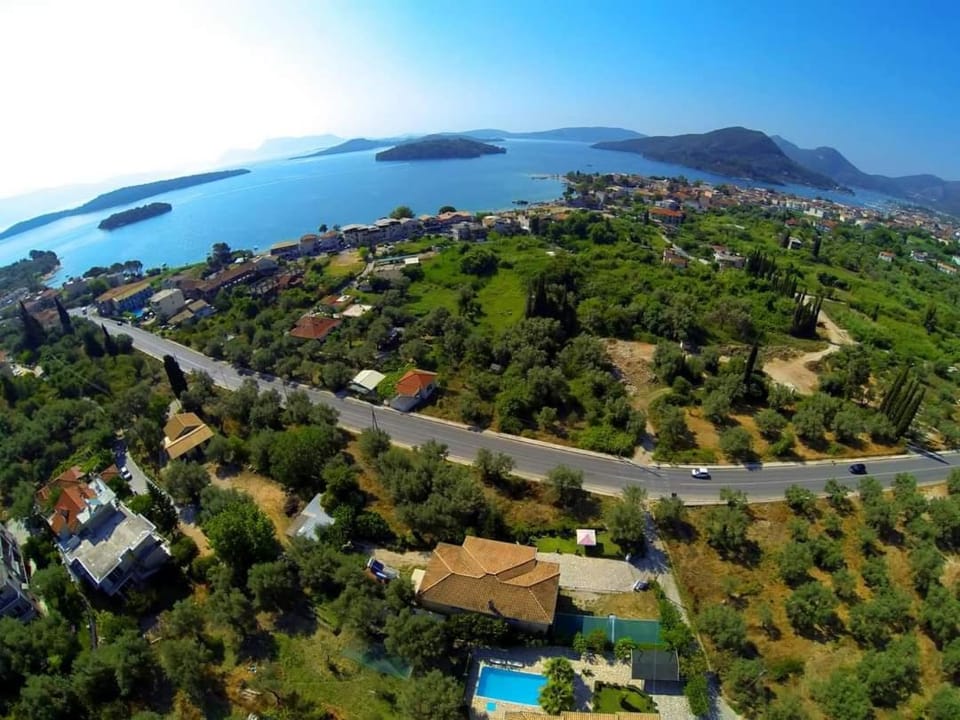 Day, Natural landscape, Bird's eye view, Mountain view, Sea view, Street view