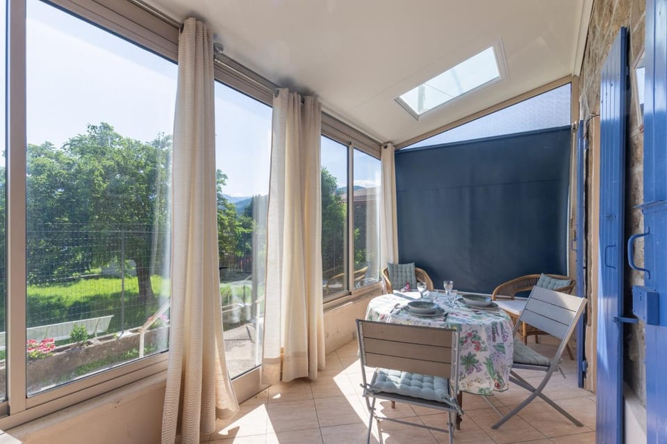 Dining area, Garden view