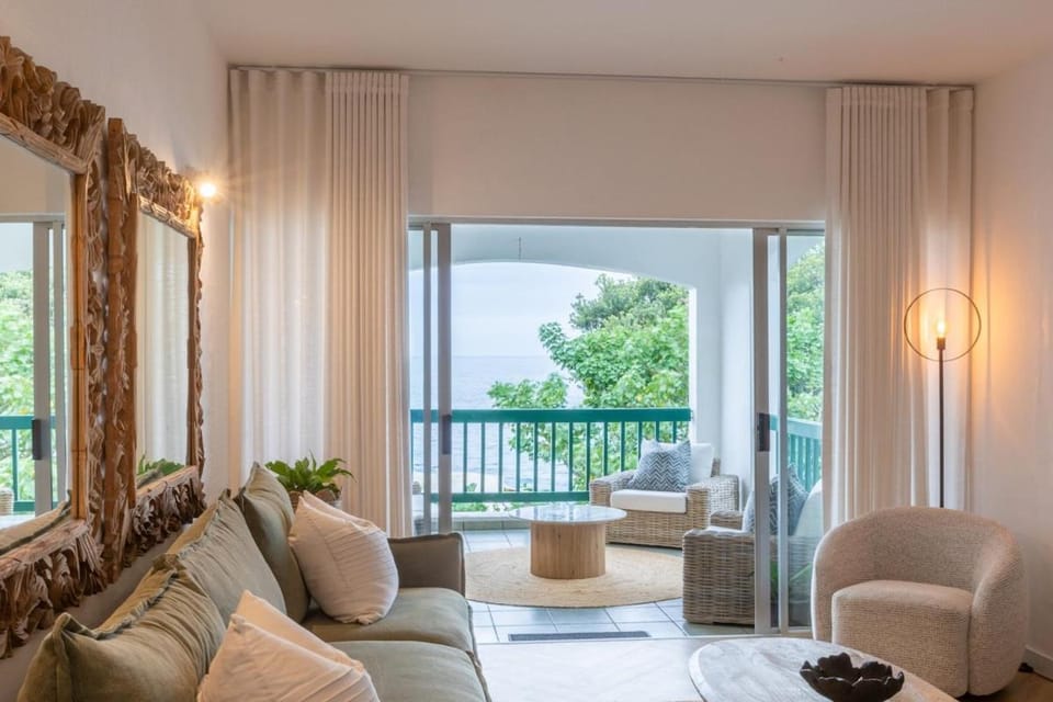Luxe Ocean Escape in Santorini Apartment in Dolphin Coast