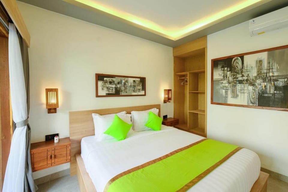 Property building, Bed, Photo of the whole room, Bedroom, Swimming pool