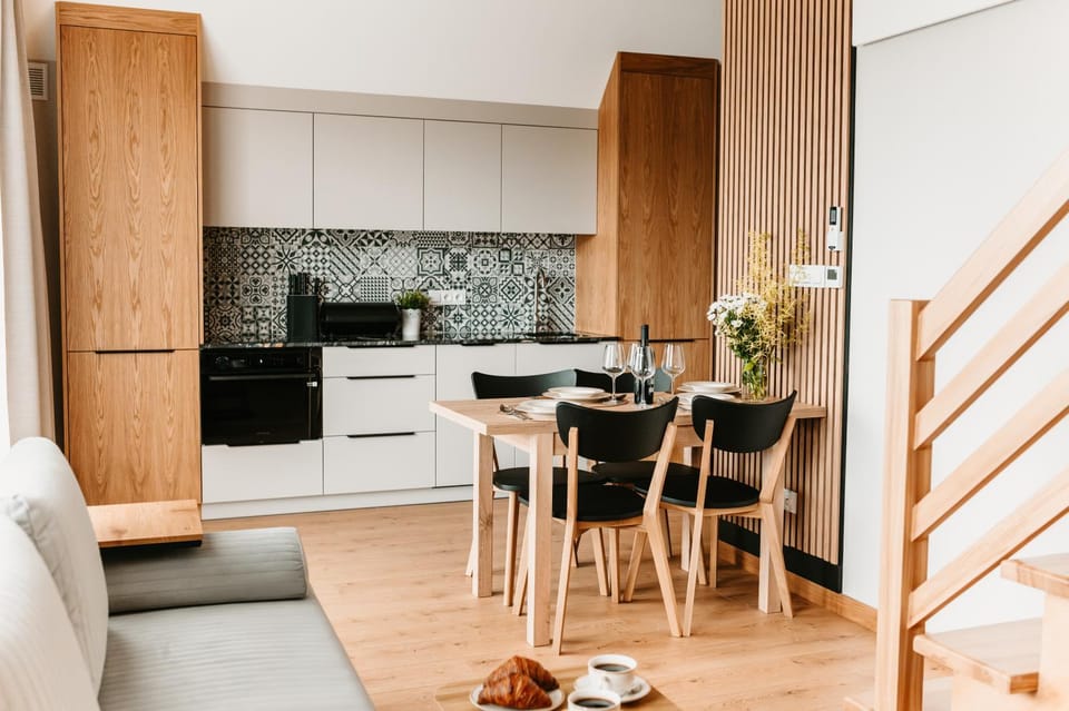 Kitchen or kitchenette, Living room, Seating area, Dining area