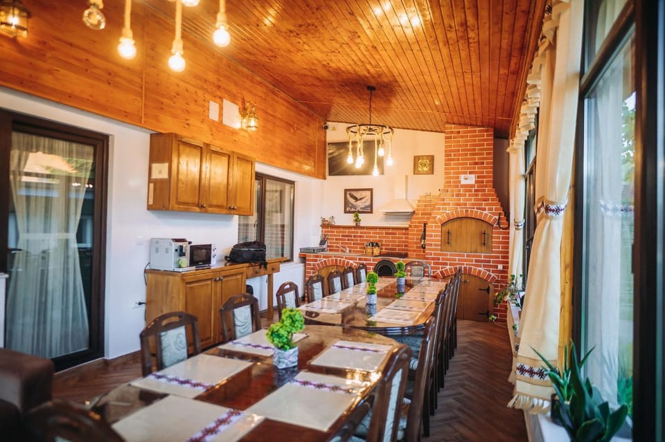 BBQ facilities, TV and multimedia, Coffee/tea facilities, Dining area, microwave