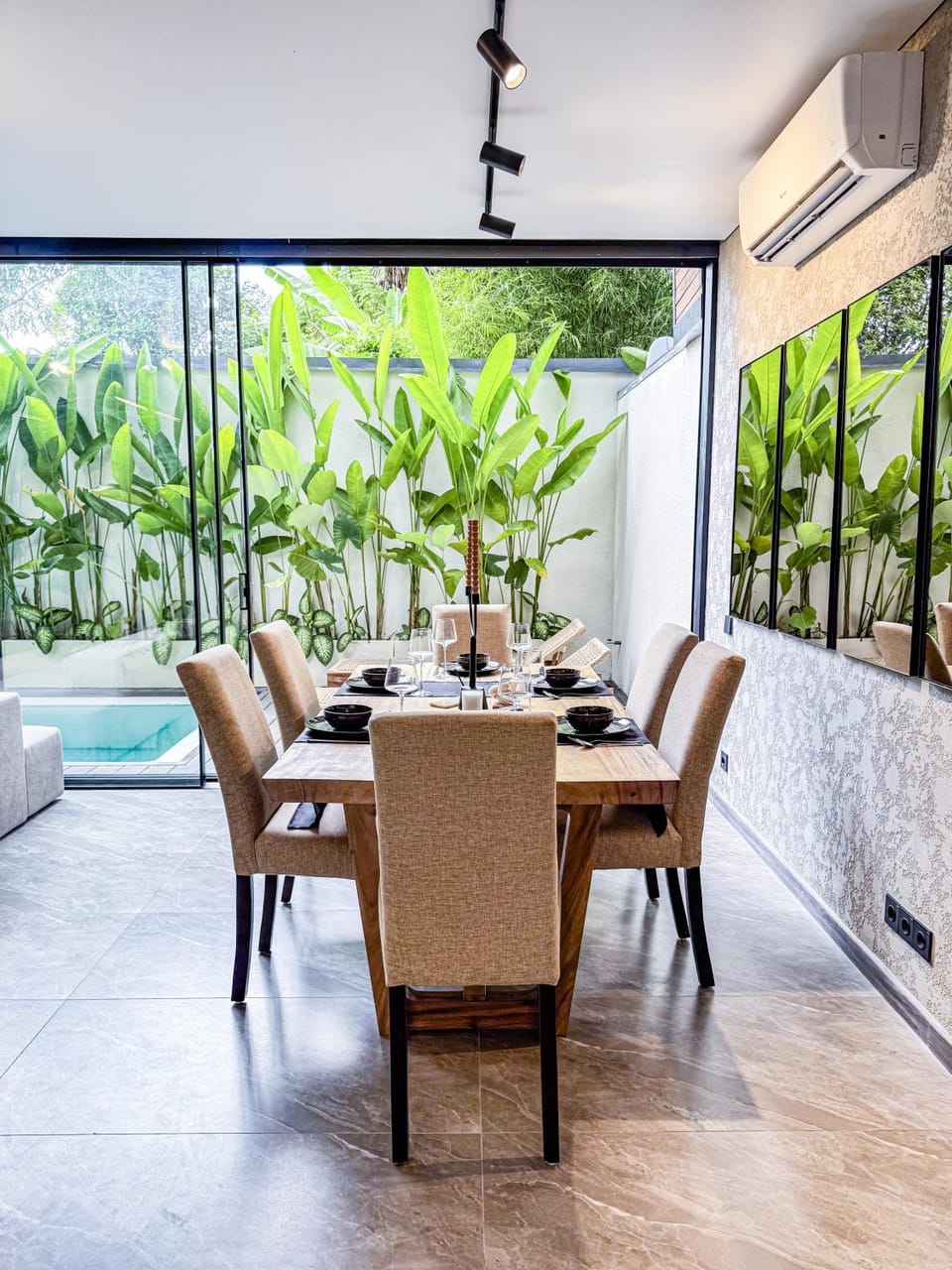 View (from property/room), Dining area