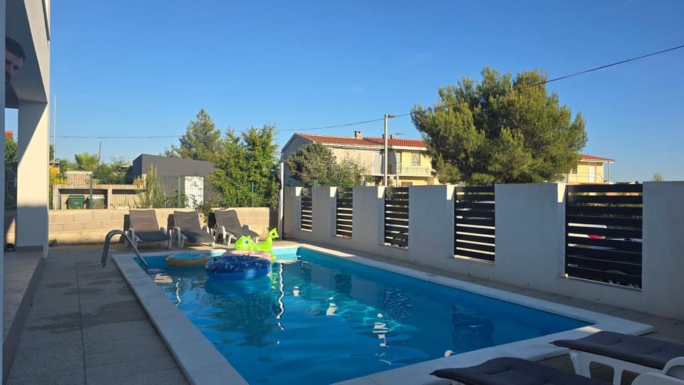 Day, Pool view, Swimming pool, Swimming pool, sunbed