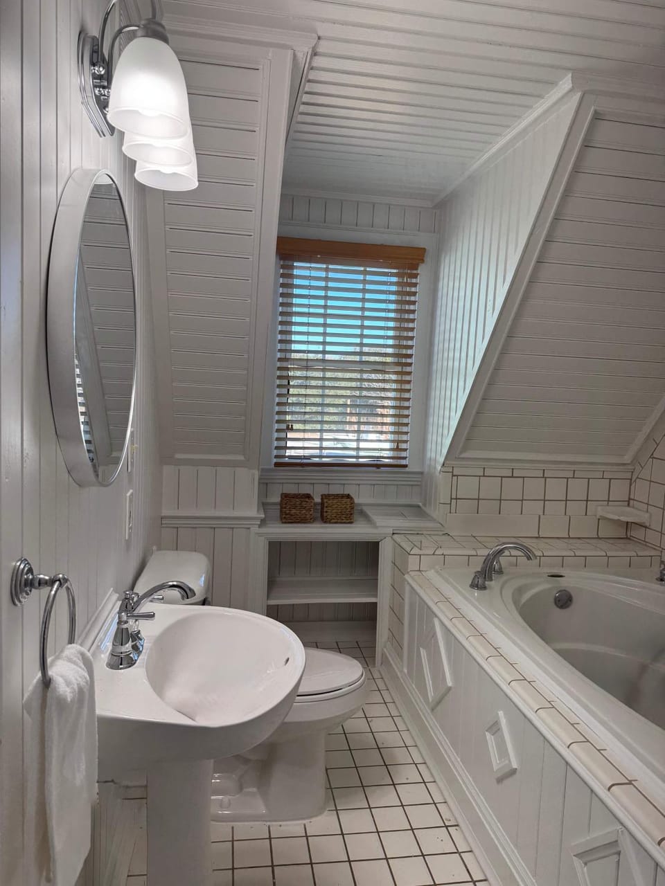 06-Harbor Suite at The Castle Inn Bed and Breakfast in Ocracoke Island