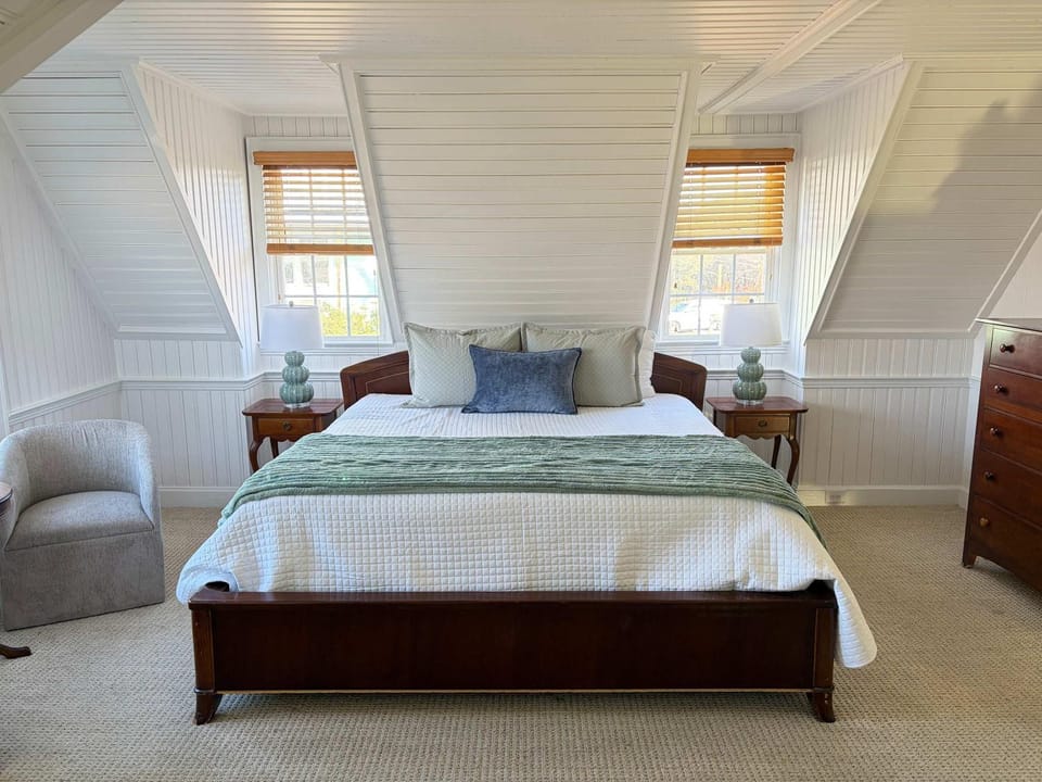 06-Harbor Suite at The Castle Inn Bed and Breakfast in Ocracoke Island
