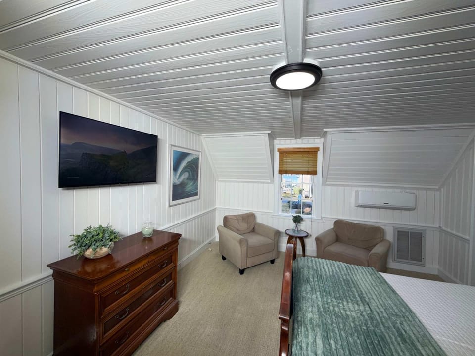 11-Sea Glass Suite at The Castle Inn Bed and Breakfast in Ocracoke Island