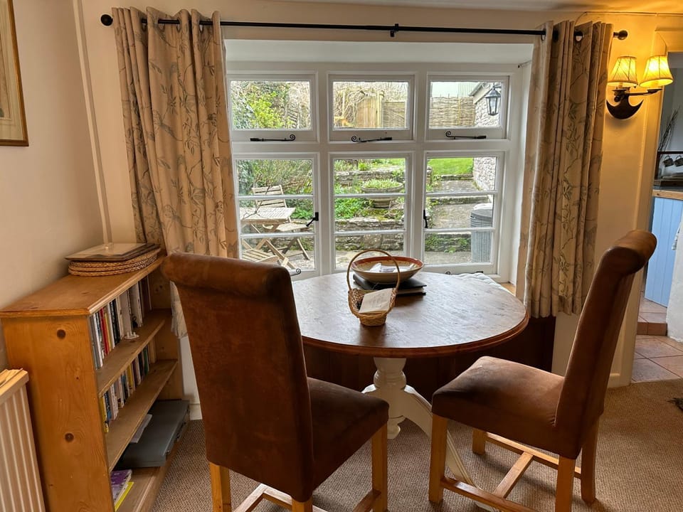 Hill View Cottage Charming Listed Cottage in Corfe Castle House in Corfe Castle