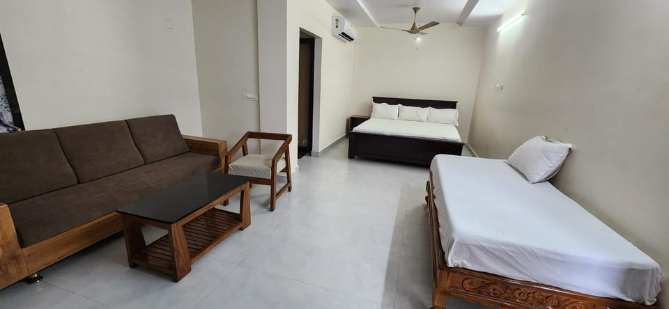Guest House in Annavaram Hotel in Andhra Pradesh