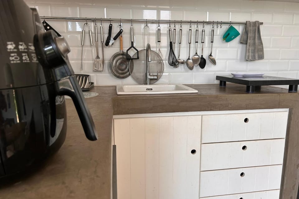 dishwasher, microwave, oven, stove, toaster, kitchen