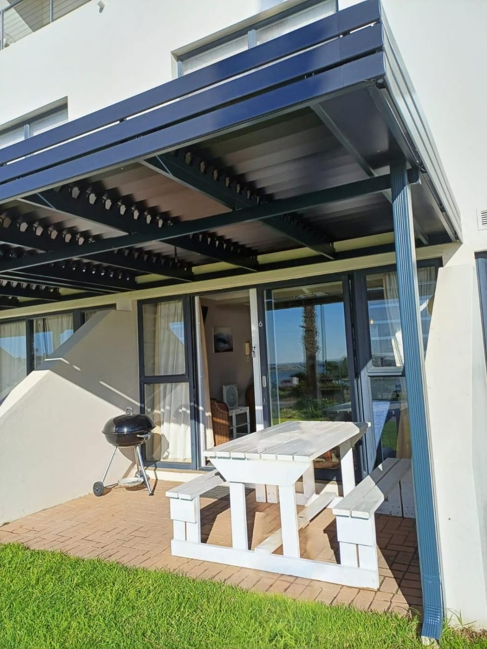 Property building, Seating area