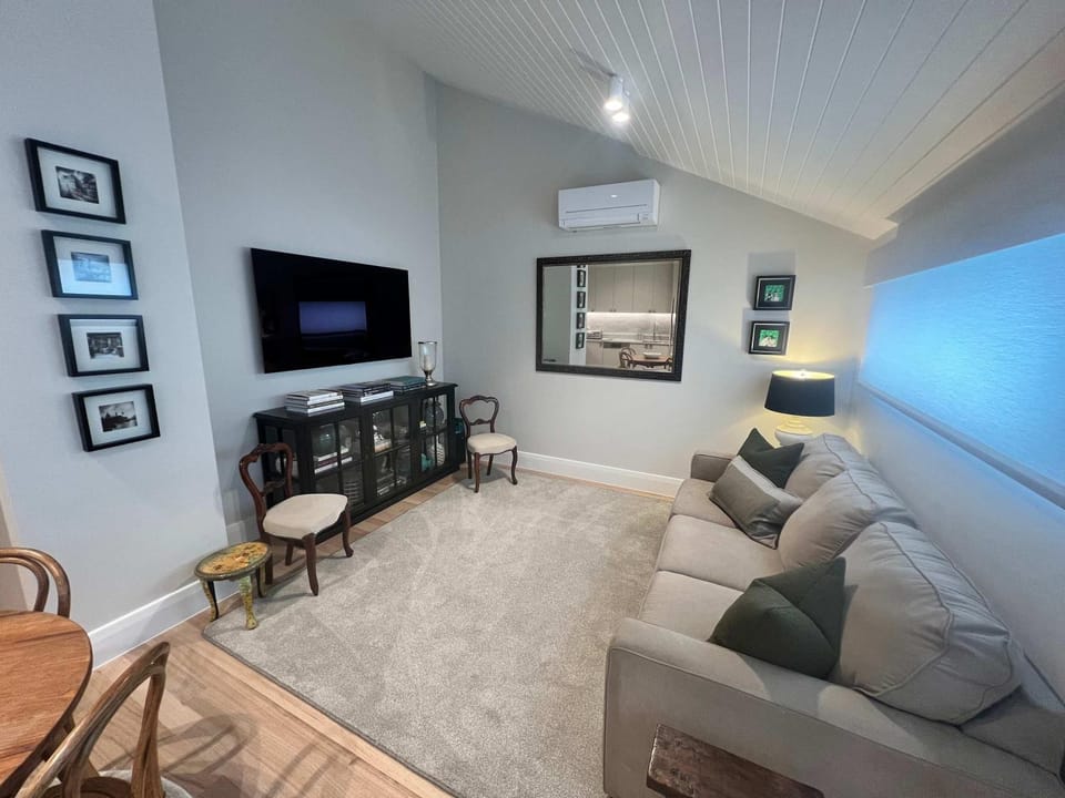Seascape Cottage House in Adelaide