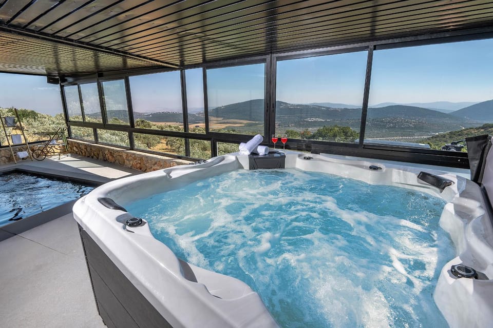 Natural landscape, Hot Tub, Mountain view