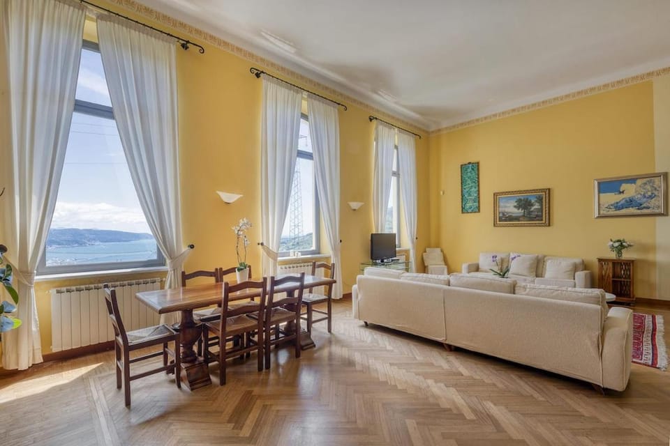 Villa le palme M-Seaview of Gulf of poet Apartment in La Spezia