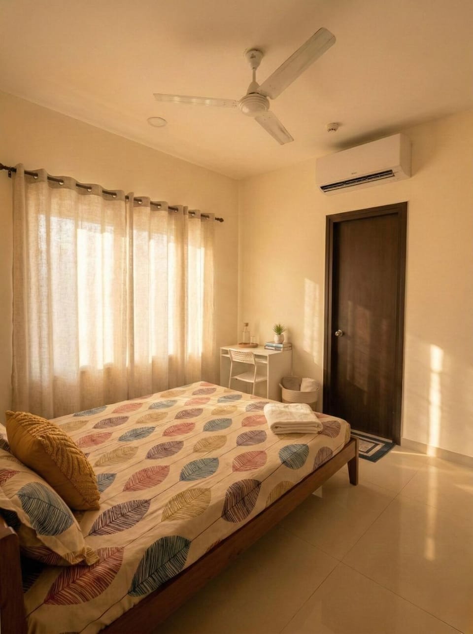 Private Masterbed in spacious 2bhk-Highrise tower Apartment in Thane