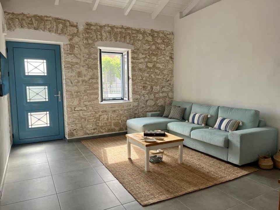 Maison Bleu Katomeri House in Peloponnese, Western Greece and the Ionian