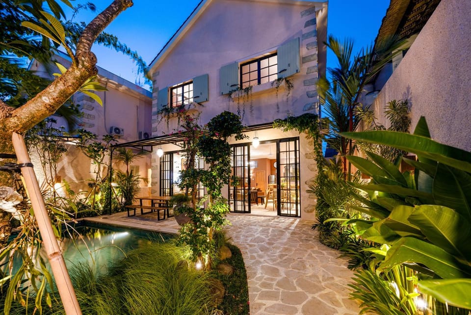 Exclusive 2BR Villa Soleiadu with private pool in Kerobokan -Bali Villa in North Kuta