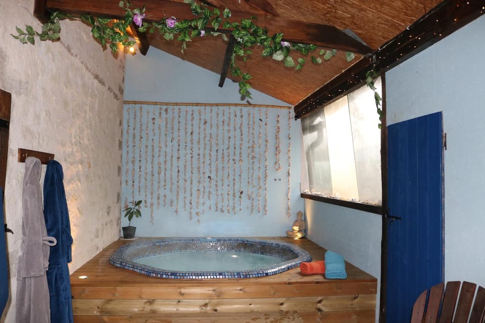 L'autre Monde Chambres D'hôtes Bed and Breakfast in Centre-Val de Loire