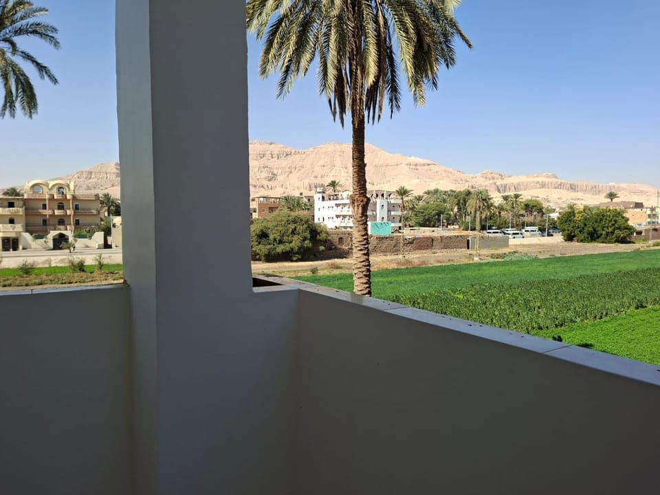View (from property/room), Balcony/Terrace, Mountain view
