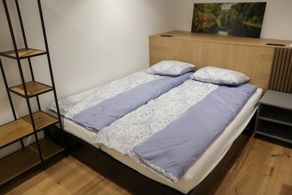 Property building, Bed