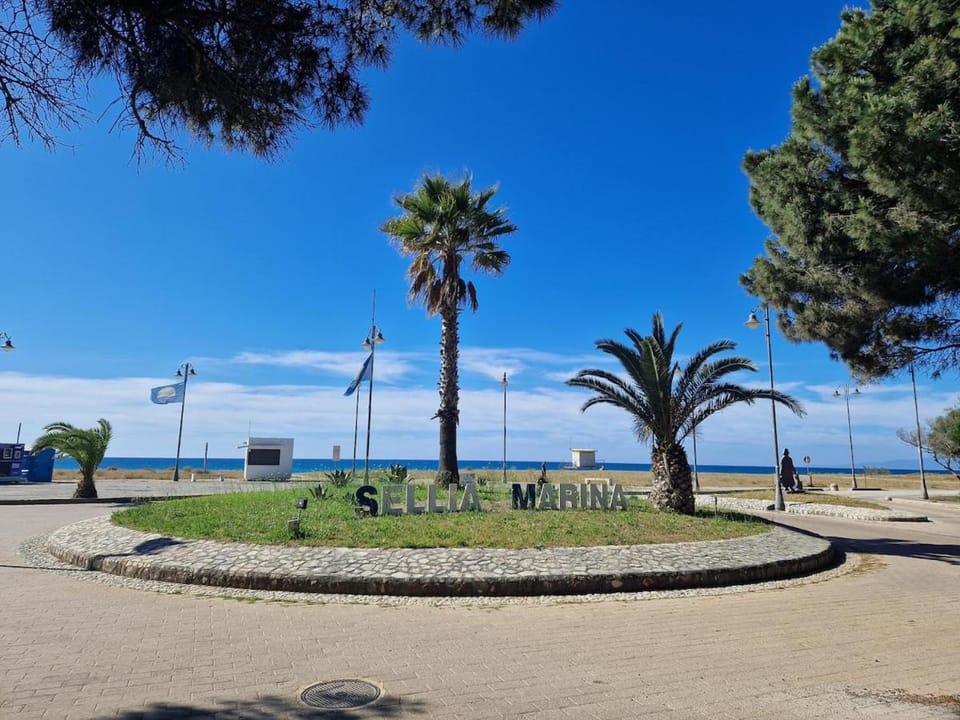 Vacation Apartment Ruggero 1 with Sea View Apartment in Calabria
