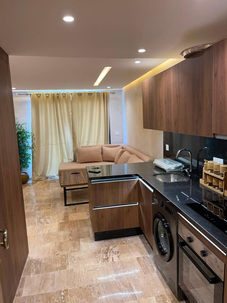 Huge tower-2CH salon-1min de la gare TGV et corniche Apartment in Tangier