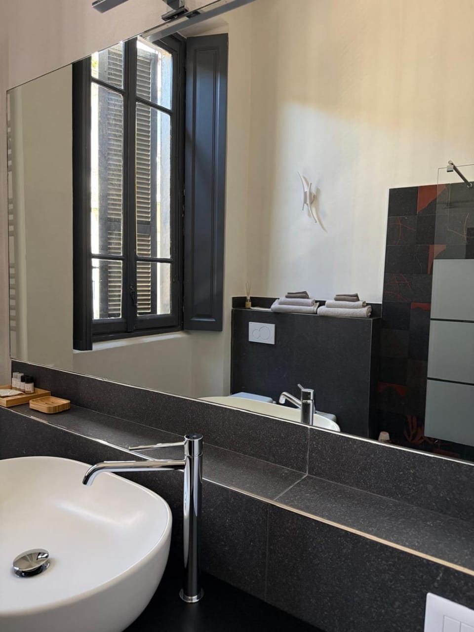Regisole 8 Apartment in Lombardy