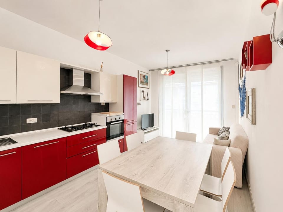 Day, Seating area, Dining area, kitchen