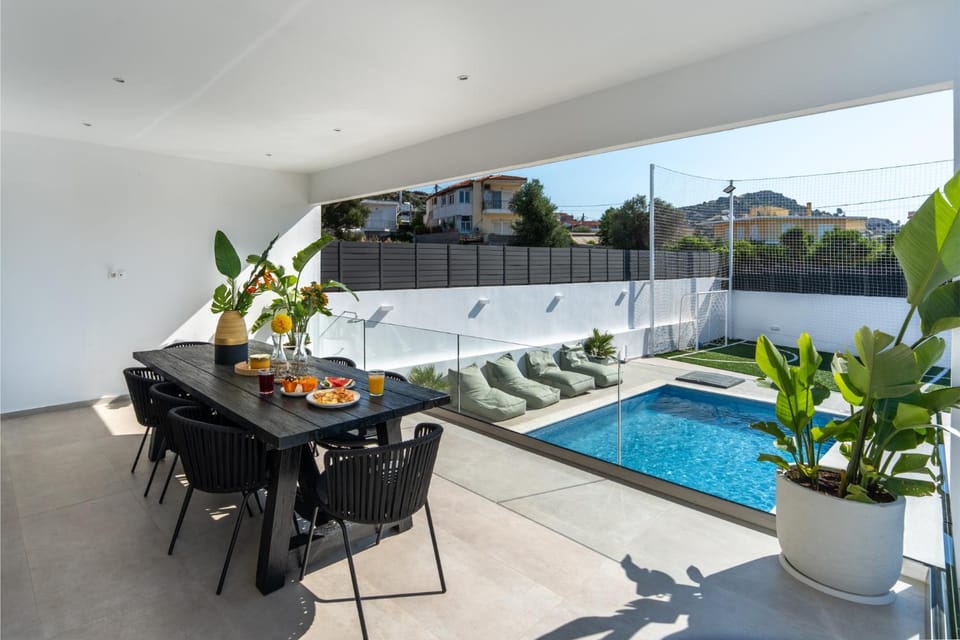 Balcony/Terrace, Pool view, Swimming pool