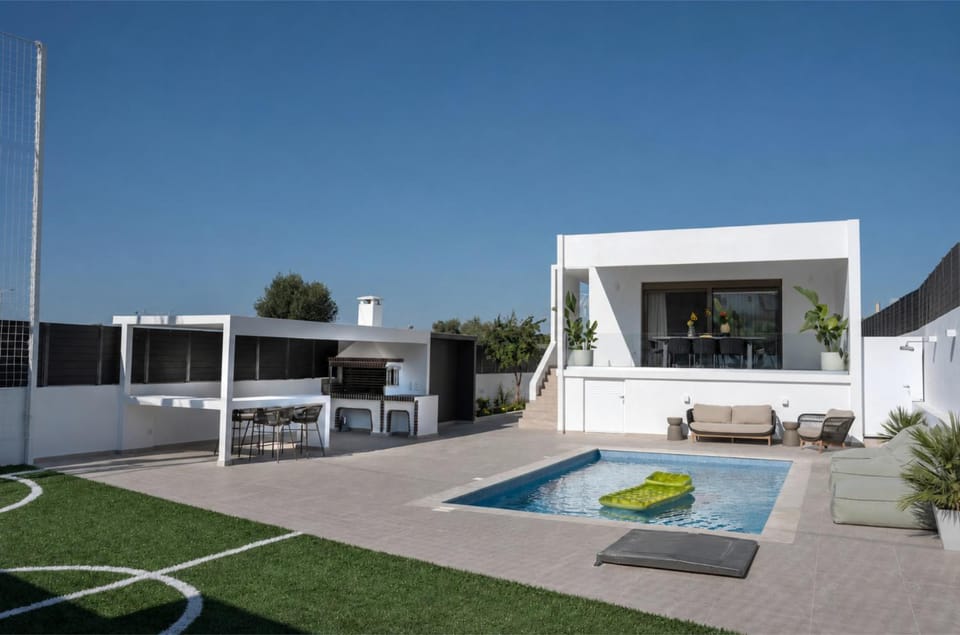 Property building, Swimming pool